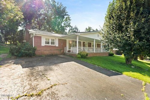 207 Sycamore St, Erwin, TN, 37650-1944 | Card Image