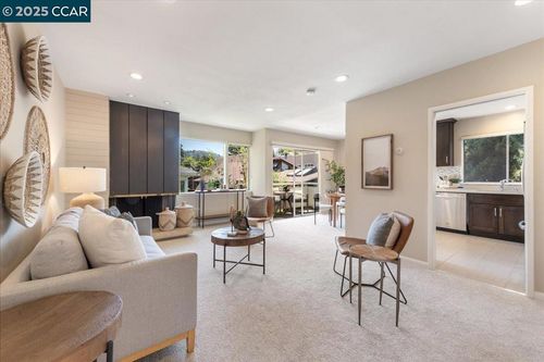 apt-301-2601 College Ave, Berkeley, CA, 94704-3445 | Card Image