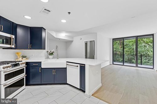 apt-313-3883 Connecticut Ave Nw, WASHINGTON, DC, 20008-4575 | Card Image