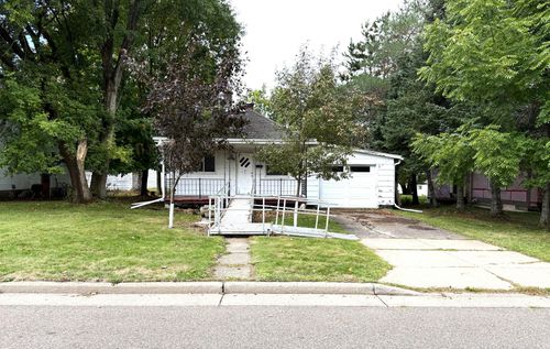 756 7th Ave S, Park Falls, WI, 54552-1050 | Card Image