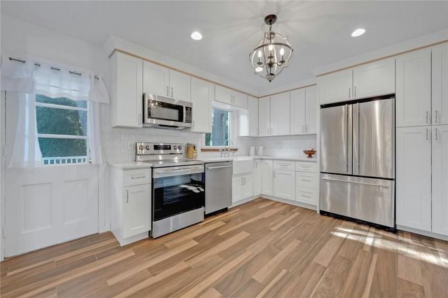 13 Harvard Rd, House other with 3 bedrooms, 2 bathrooms and 2 parking in Scarsdale NY | Image 6