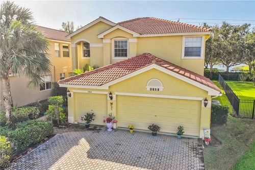 1945 Isla De Palma Circle, NAPLES, FL, 34119 | Card Image