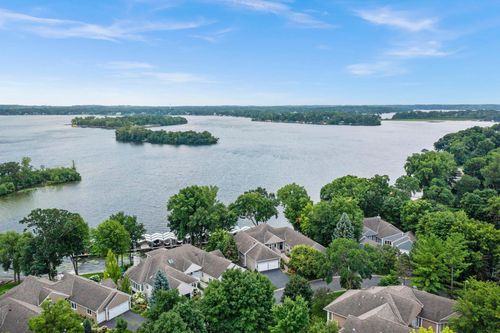 2998 Pelican Point Cir, Mound, MN, 55364-1954 | Card Image