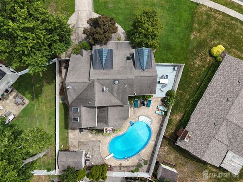 40 North Cir, Aberdeen, NJ, 07747-1319 | Card Image