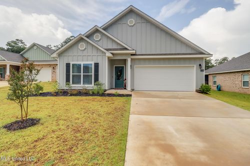 87139 Highpoint Dr, Diamondhead, MS, 39525-3880 | Card Image