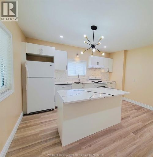 1-680 Caron Ave, Windsor, ON, N9A5B6 | Card Image