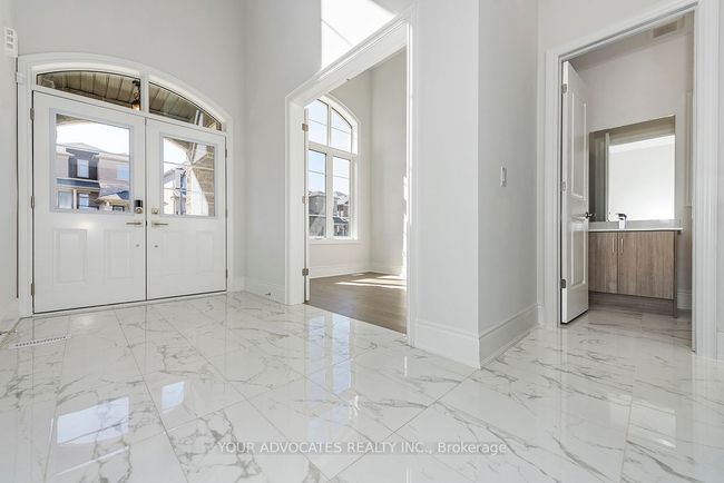 142 Rowe St, House other with 4 bedrooms, 5 bathrooms and 2 parking in Bond Head ON | Image 6