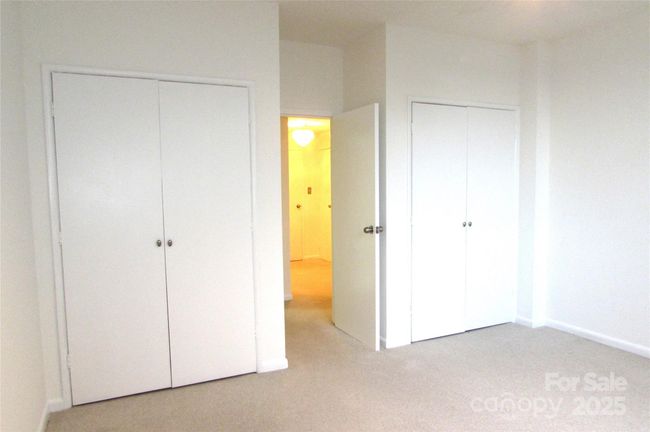 BR has a closet on either side of entry | Image 18