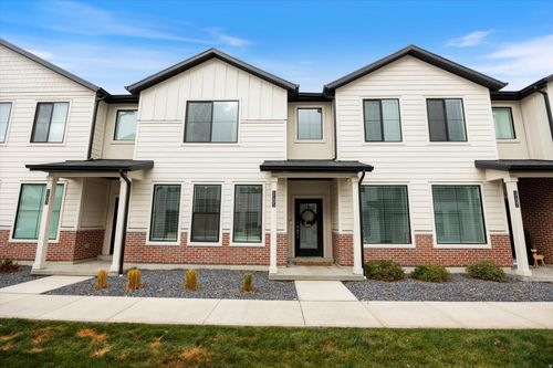 1105 S 200 E, Spanish Fork, UT, 84660-2452 | Card Image