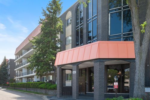 101-4949 Golf Rd, Skokie, IL, 60077-1404 | Card Image