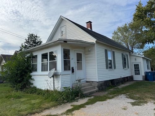 511 E Prairie St, Pontiac, IL, 61764-2058 | Card Image