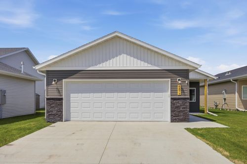 6873 67th St S, Horace, ND, 58047-9586 | Card Image