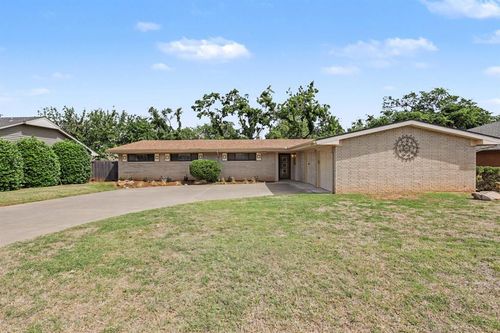 2421 Nw 59th Street, Oklahoma City, OK, 73112 | Card Image