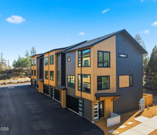 148 Nw Copperwood Ct, Bend, OR, 97701 | Card Image