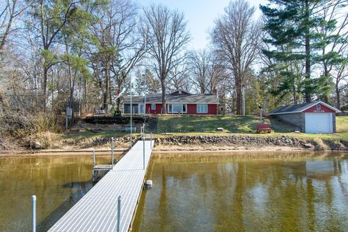 5215 Crow Wing Lake Rd, Fort Ripley, MN, 56449-1206 | Card Image