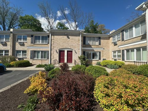 11b-250 Beechwood Ave, Poughkeepsie, NY, 12601-5268 | Card Image