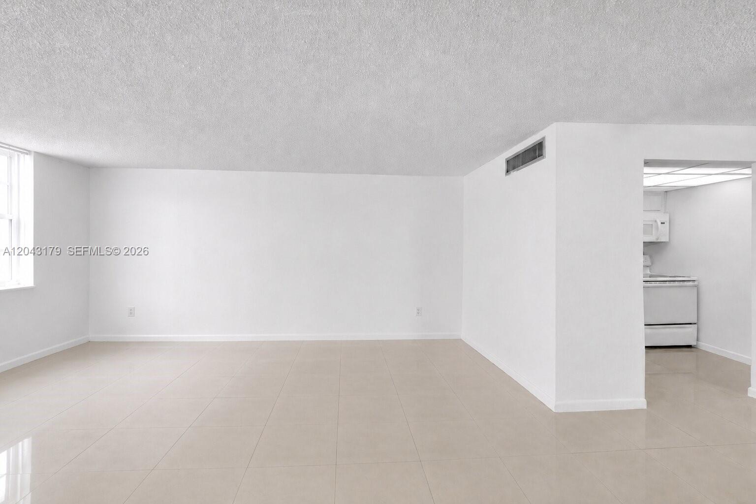 Residential Lease in Sunny Isles Beach 3