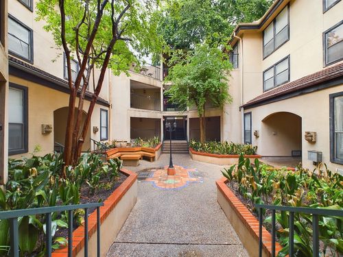 apt-301-2110 Rio Grande St, Austin, TX, 78705-5531 | Card Image