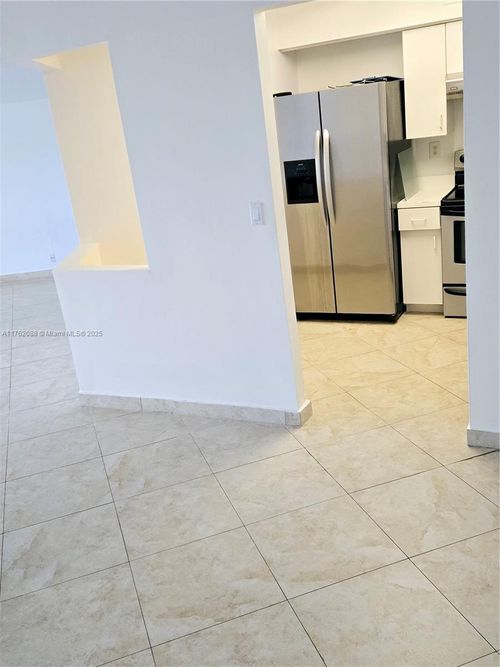 apt-609-3300 Ne 191st St, Aventura, FL, 33180-2442 | Card Image