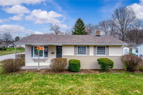 4287 Osage St, Stow, OH, 44224-3515 | Card Image