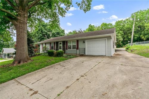 602 N Westview Dr, Richmond, MO, 64085-2078 | Card Image