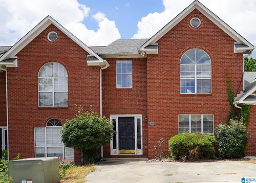 253 Cambrian Ridge Trl, PELHAM, AL, 35124-4822 | Card Image