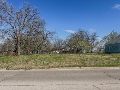 1021 S 6th St, Chickasha, OK, 73018-4616 | Card Image