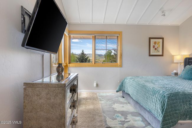12 June Creek Rd, Home with 3 bedrooms, 3 bathrooms and null parking in Edwards CO | Image 15