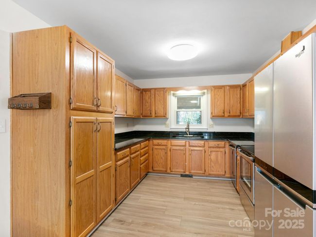 10 Shawn Dr, House other with 3 bedrooms, 2 bathrooms and null parking in Etowah NC | Image 10