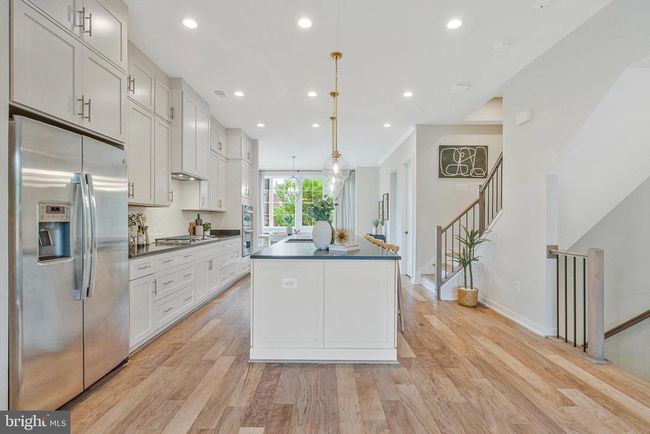11724 Paysons Way, Townhouse with 4 bedrooms, 5 bathrooms and null parking in RESTON VA | Image 11