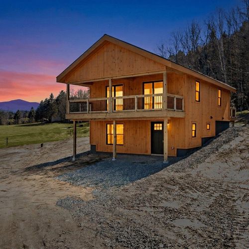 334 Cochran Rd, Morristown, VT, 05661-8248 | Card Image