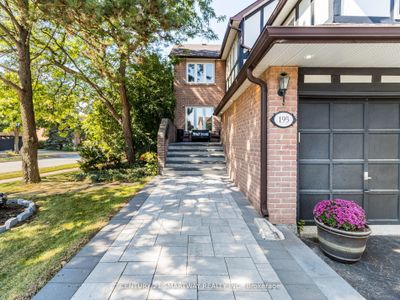 195 Romain Cres, House other with 3 bedrooms, 3 bathrooms and 4 parking in Oakville ON | Image 2