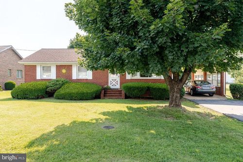 205 Lewis Ave, ELKTON, VA, 22827-1437 | Card Image