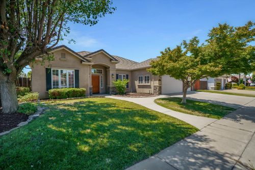 565 Springcreek Place, Manteca, CA, 95337 | Card Image
