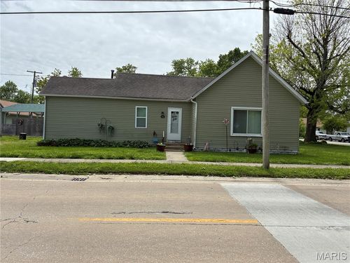 592 Brown Ave, Livingston, IL, 62058-1060 | Card Image