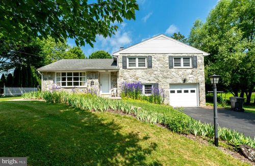 10 Sunset Ln, PHOENIXVILLE, PA, 19460-4751 | Card Image