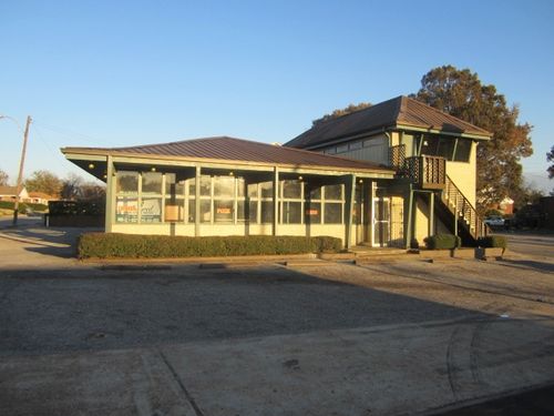 1400 Elvis Presley Blvd, Memphis, TN, 38106-4922 | Card Image