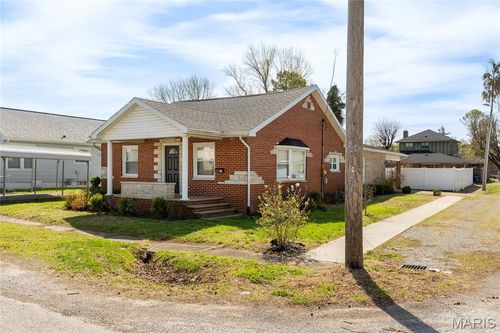 602 Lindell, West Frankfort, IL, 62896 | Card Image