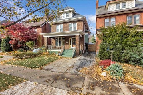 134 Sherman Ave S, Hamilton, ON, L8M2P9 | Card Image