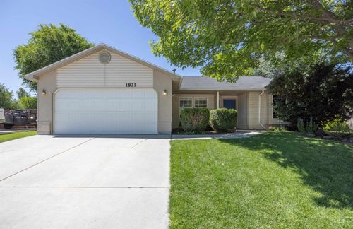 1821 S Florence St, Nampa, ID, 83686-4734 | Card Image