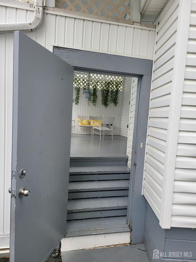 72 High St, House other with 2 bedrooms, 3 bathrooms and null parking in Perth Amboy NJ | Image 15