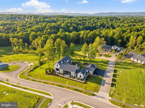 1 Foxtrot Knoll Ln, MIDDLEBURG, VA, 20117 | Card Image