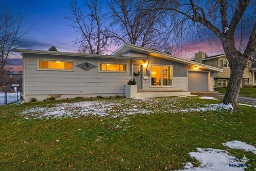 2322 Lockwood Dr, Rapid City, SD, 57702-4268 | Card Image