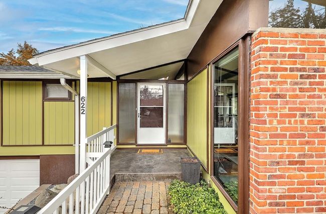622 Pike Ave, House other with 3 bedrooms, 2 bathrooms and 4 parking in Attleboro MA | Image 6