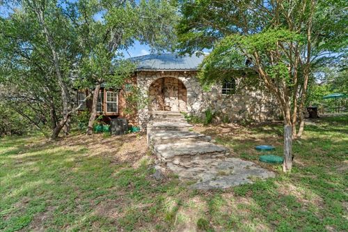 1800 N Rainbow Ranch Rd, Wimberley, TX, 78676-5956 | Card Image