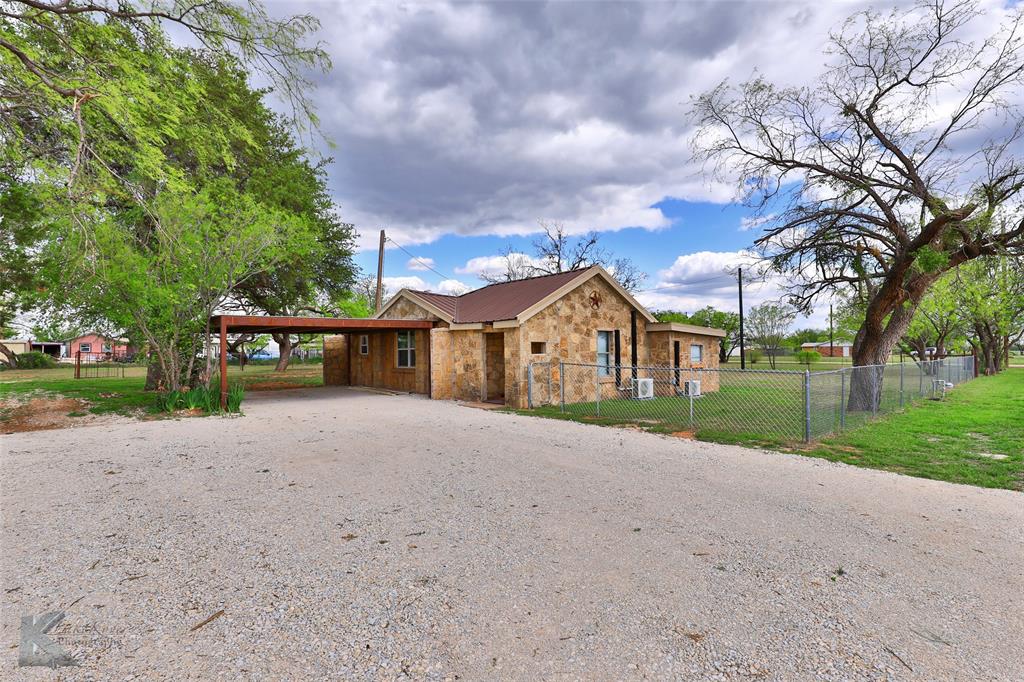 4th St, Hawley, TX 79525