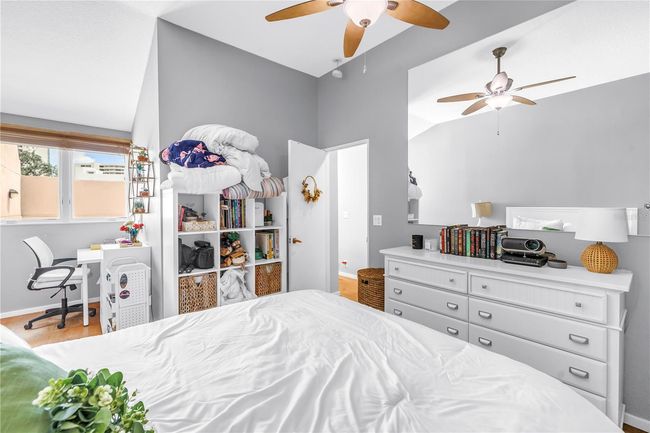APT-1 - 200 Cocoanut Ave, Condo with 2 bedrooms, 3 bathrooms and null parking in SARASOTA FL | Image 30
