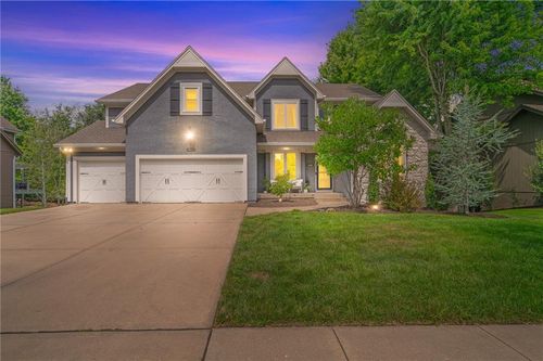 16102 Overbrook Ln, Stilwell, KS, 66085-8809 | Card Image