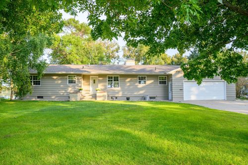 1009 W 4th St, Morris, MN, 56267-2031 | Card Image