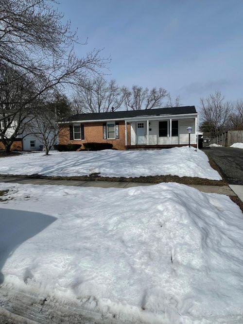 6542 Red Coach Ln, Reynoldsburg, OH, 43068-1663 | Card Image